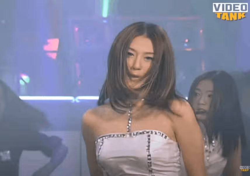 베이비복스 한참 활동할때 영상들 보는데 다들 예쁘네요 