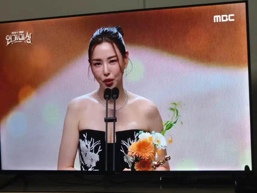 이하늬님 MBC연기대상 최우수상 받았네요..대상이 아닌가요??