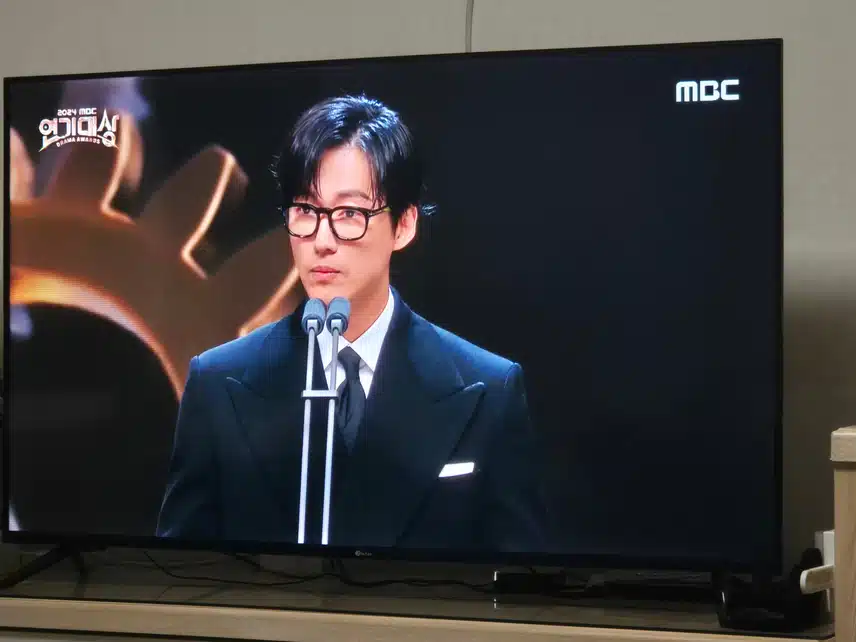 남궁민님 시상자로 오랜만에 볼 수 있어 좋았네요