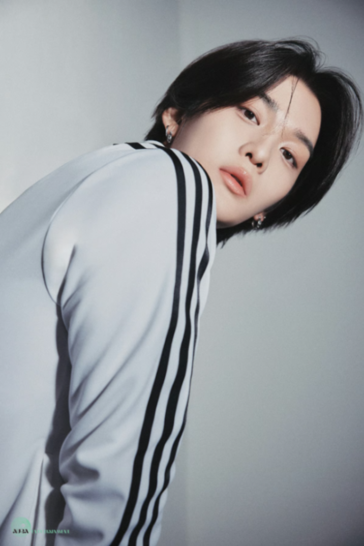 青春ドラマの主人公のようなペ・ジンヨンプロフィール写真