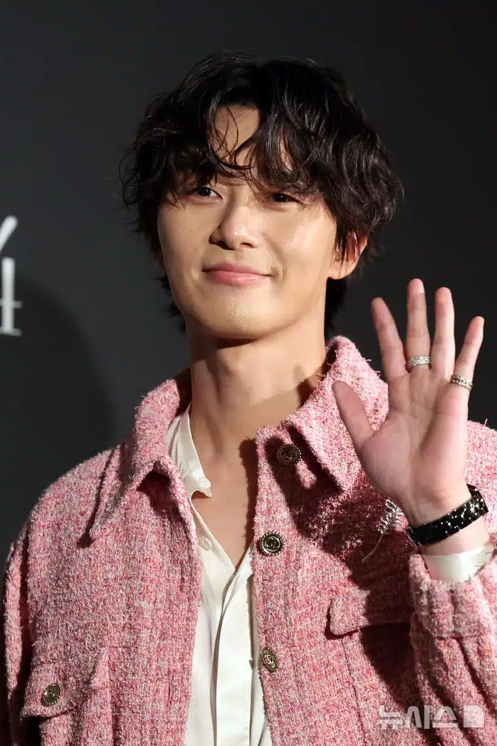 박서준, 연예부 기자 7년만 로코 경도를 기다리며