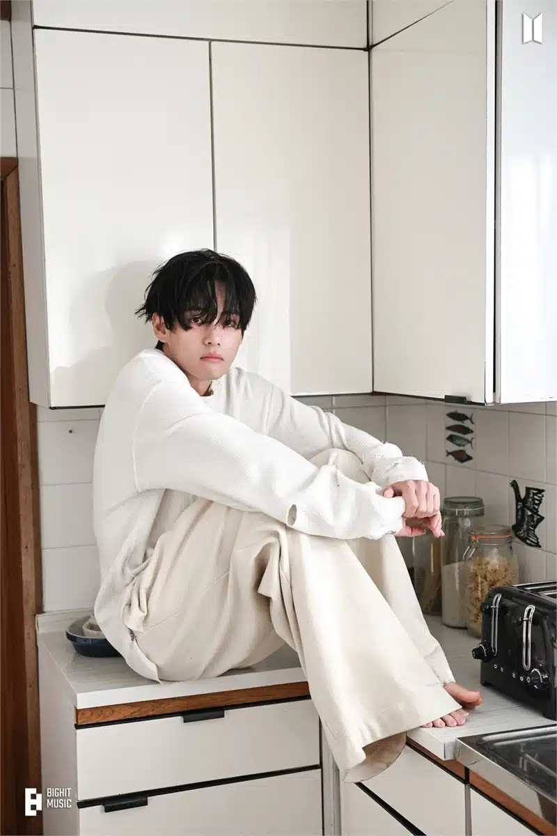 bts 뷔가 2024 올해의 한국 셀러브리티상 수상했다는 소식입니다