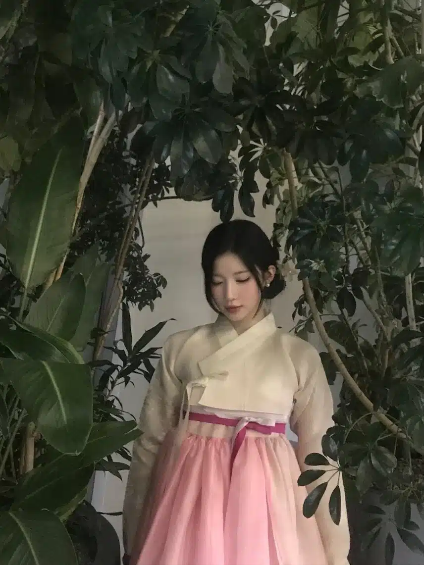 일본멤버 아사가 말아주는 찰떡 한복 착샷