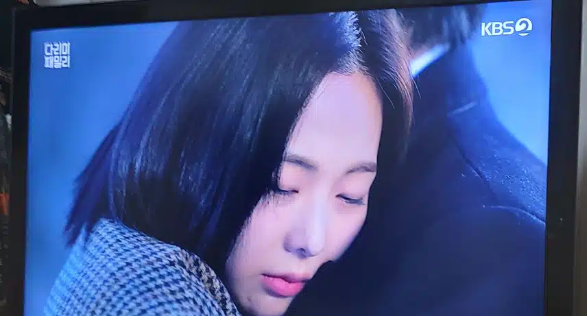 안아줘도 돼? 라고 물어보는 다림이