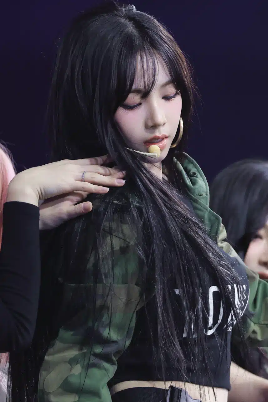 오늘 SMTOWN 카리나 고화질JPG