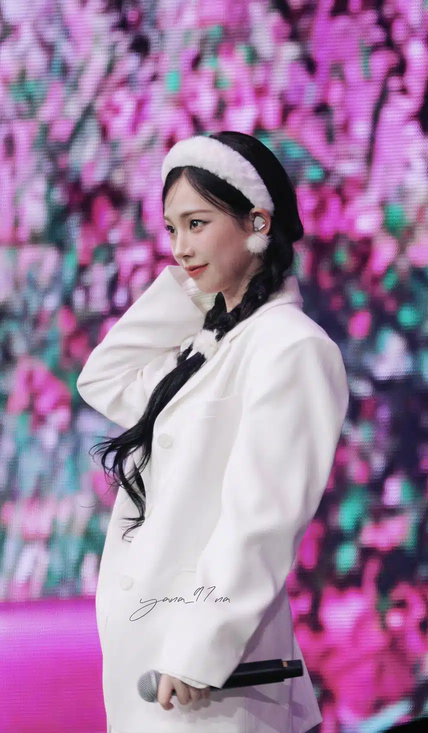 250112 마지막 슴콘 지민정 고화질jpg