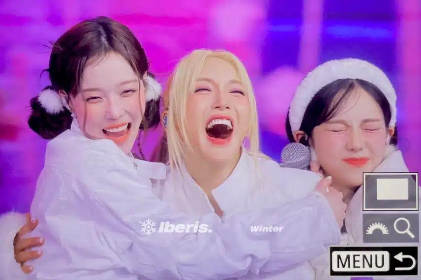 윈터 카리나 넘 환하게 웃고잇어 신낫오💗