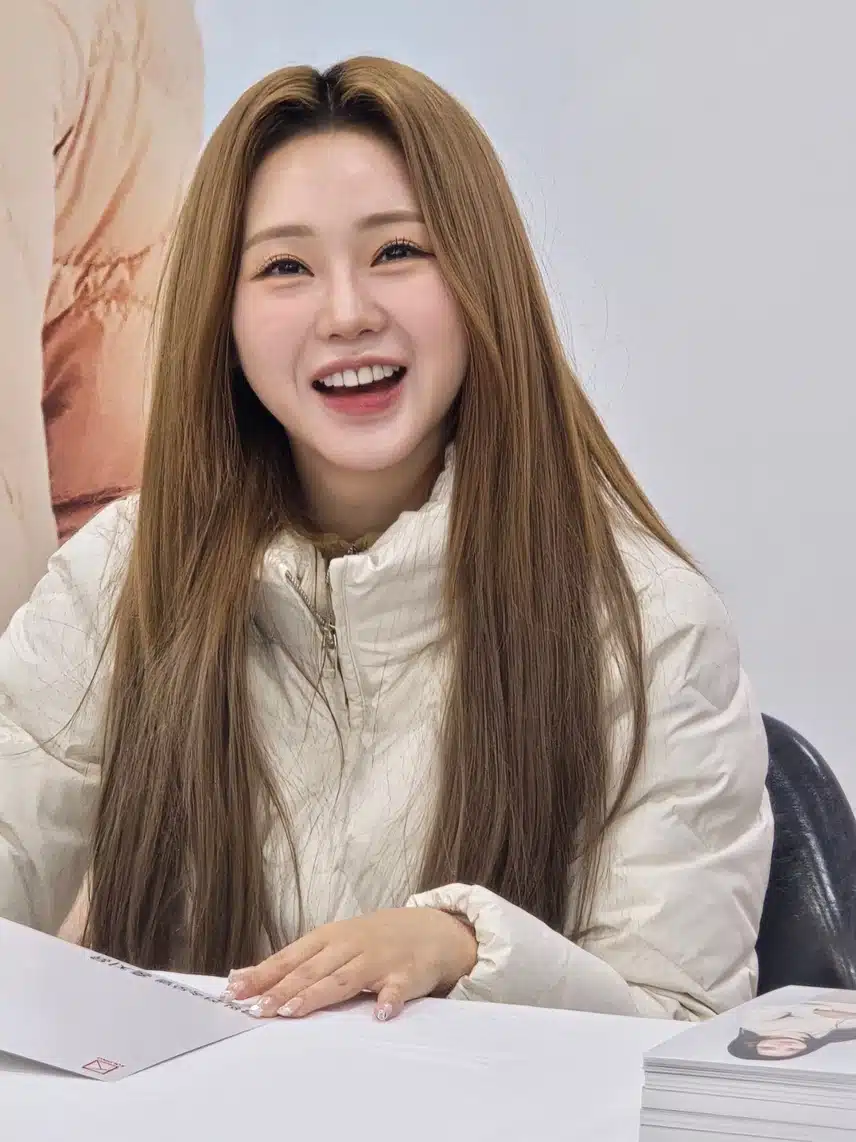 홍지윤 어디서나 늘 빛나는 가수님 항상 응원합니다