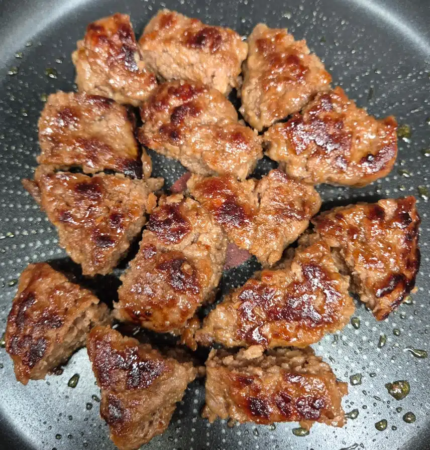 션한 북어국과 나물반찬 그리고 떡갈비