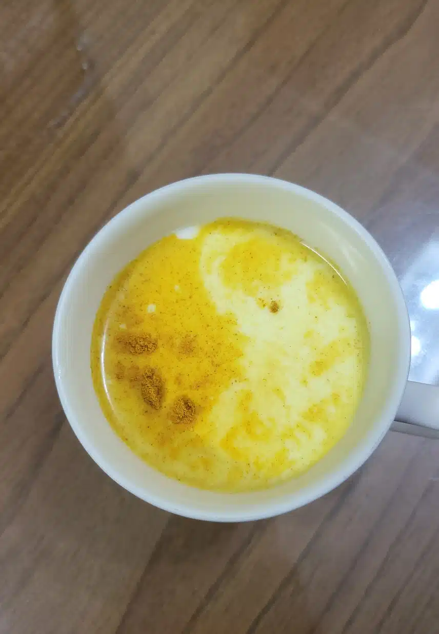 황금 우유 한 잔 