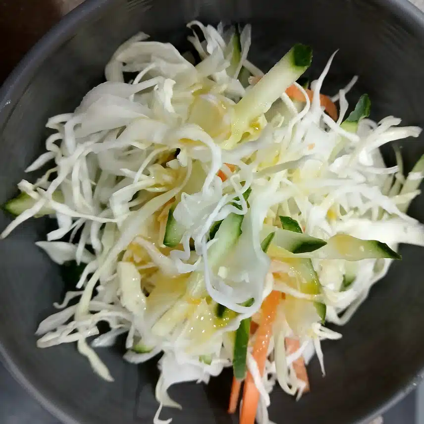 직원식당에서 저녁 먹고 퇴근해요~♡