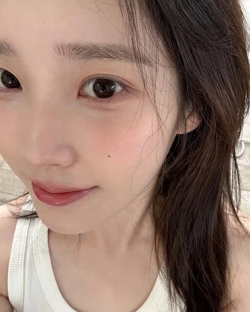 아이유 셀카 넘 오랜맘이네☺️ 청순 그자체