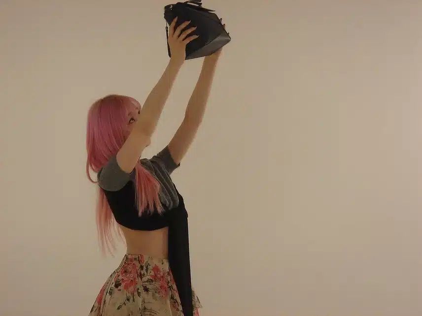 오늘 지젤 인스타그램 업데이트 feat 로에베
