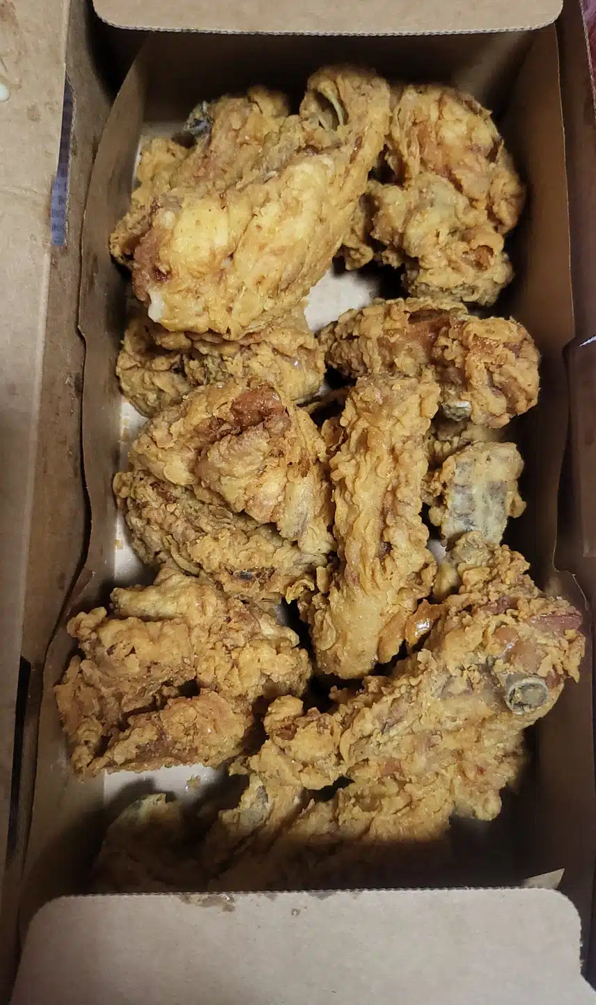 저녁은 치킨 먹어요.