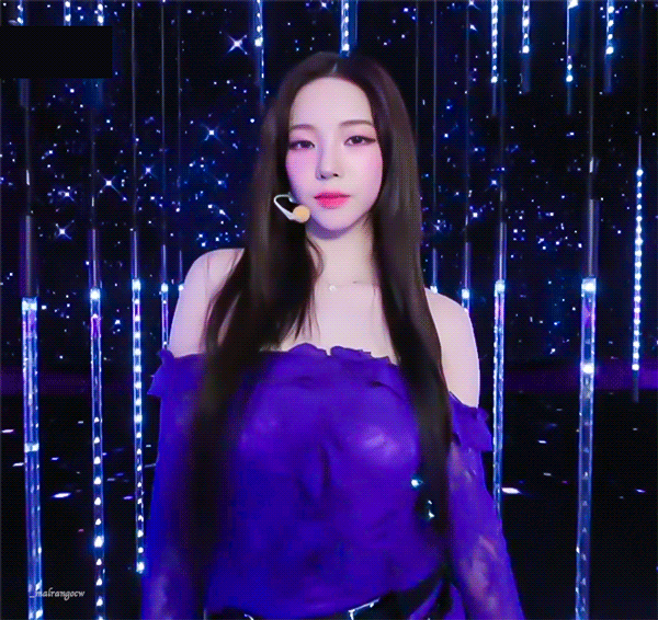 가요대제전 카리나 콜라보 무대gif
