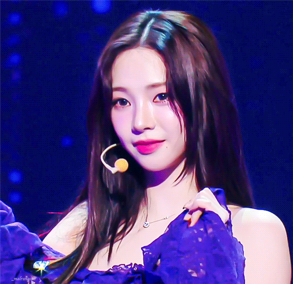 가요대제전 카리나 콜라보 무대gif
