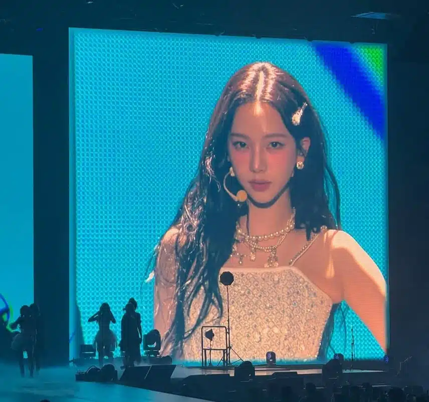 어제 에스파 시애틀로 콘서트 전광판jpg
