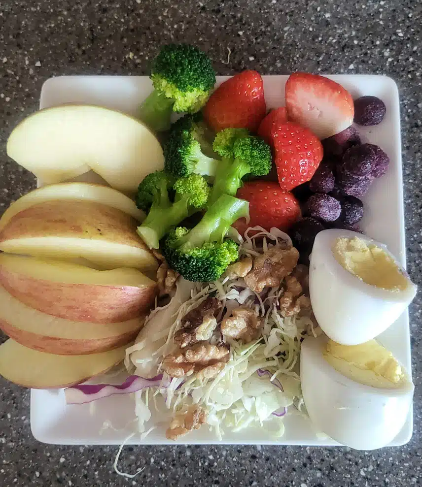 꿀🥗🫐🥦 아침 샐러드,브로콜리,오리알,과일 요거트