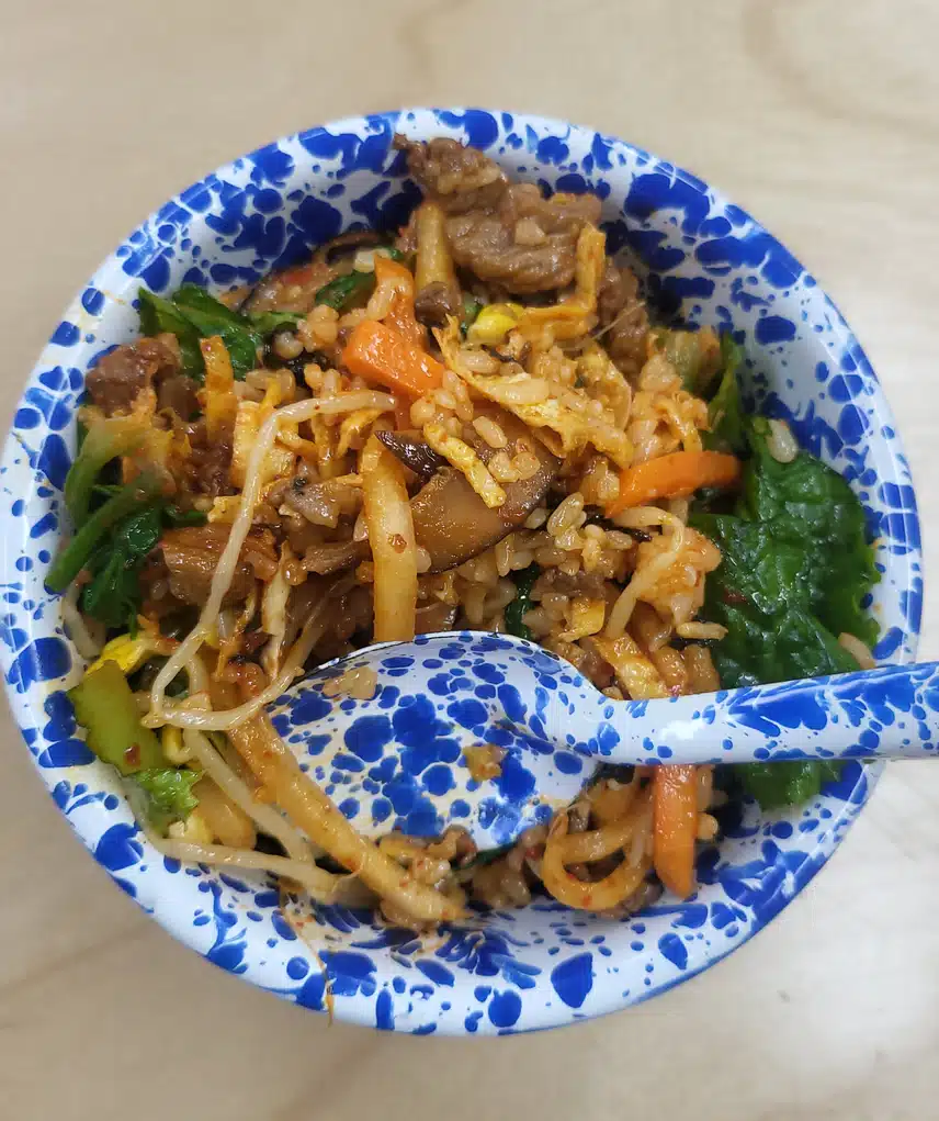 점심은 나물비빔밥 🍲 한 그릇의 건강👍