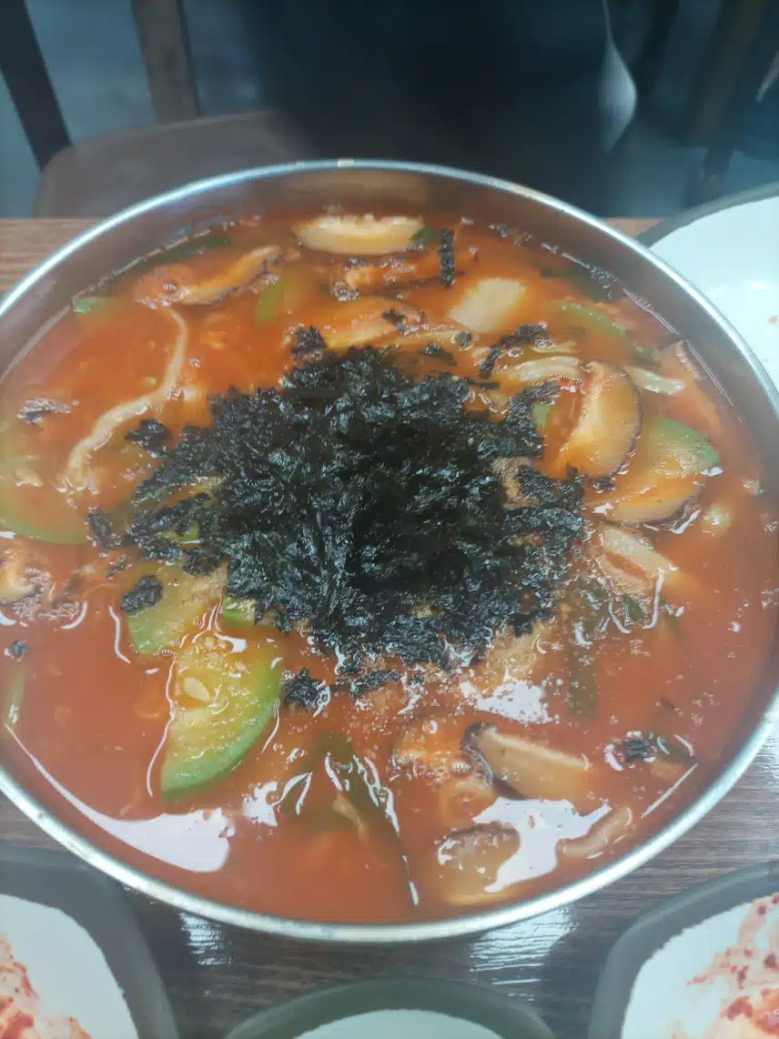 점심은 장칼국수