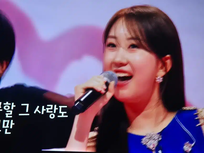 사랑하는 사람을 보내며 긍정적인 마음이 느껴지는 것같아요