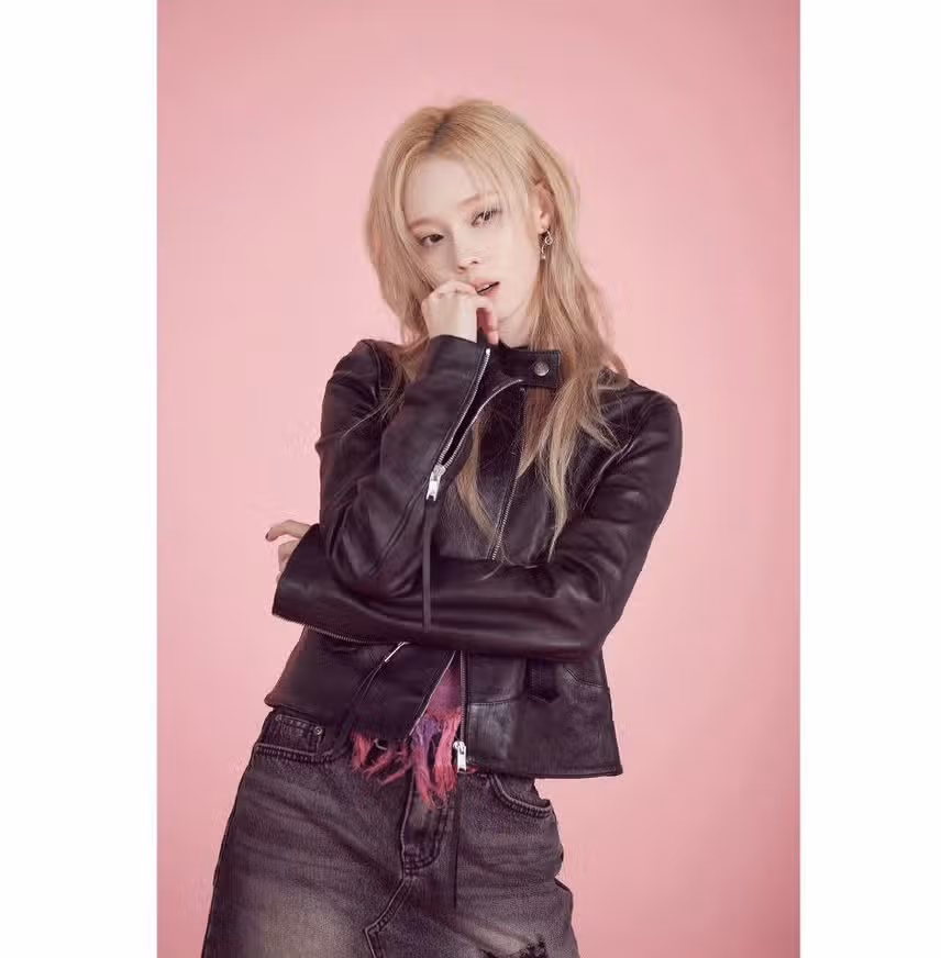 SMTOWN 30th 홈페이지 Behind 지민정 사진jpg