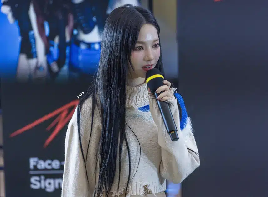 만우절때 기념 타돌 홈마들이 올려준 카리나 직찍jpg