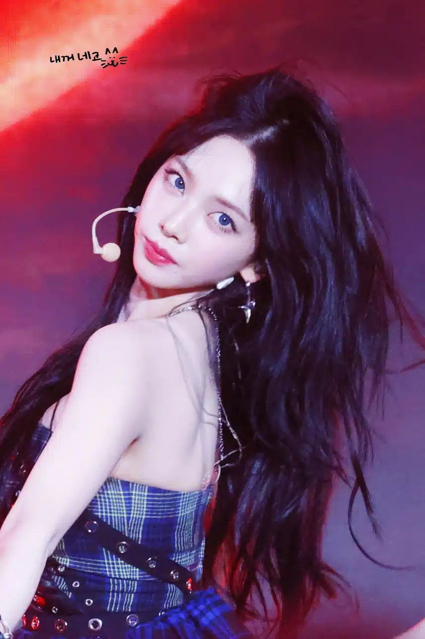 만우절때 기념 타돌 홈마들이 올려준 카리나 직찍jpg