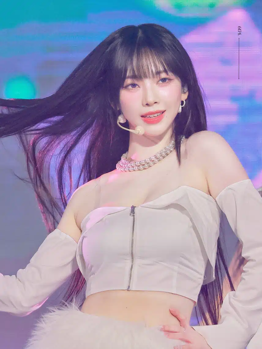 만우절때 기념 타돌 홈마들이 올려준 카리나 직찍jpg