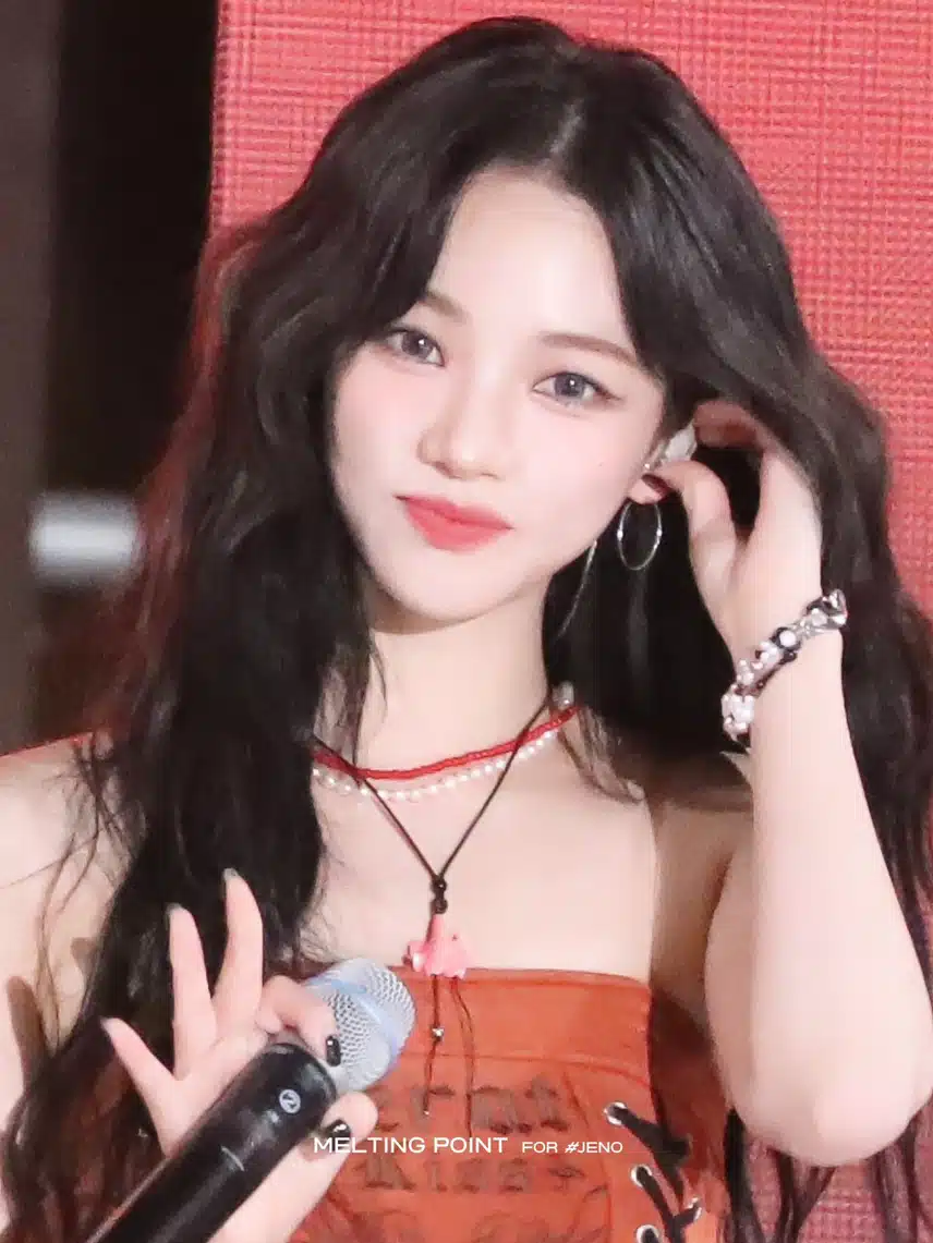 만우절때 기념 타돌 홈마들이 올려준 카리나 직찍jpg