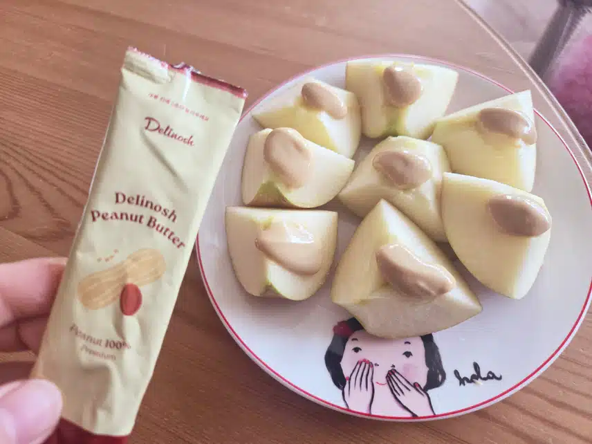 *아침 간단하게 사과+땅콩버터