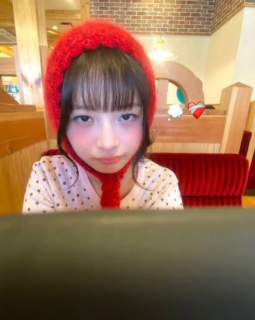 イチゴが思い浮かぶアイブレイのインスタアップ！ 