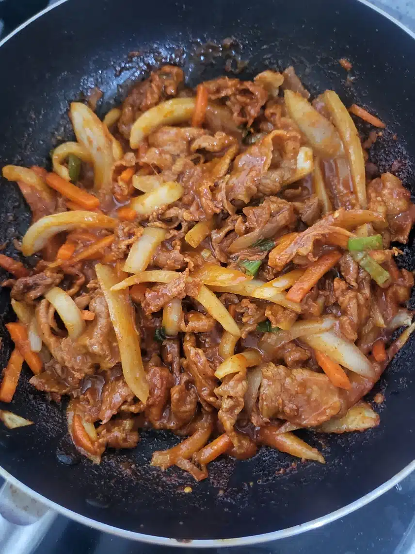 점심에는 매콤한 제육볶음 해먹었어요