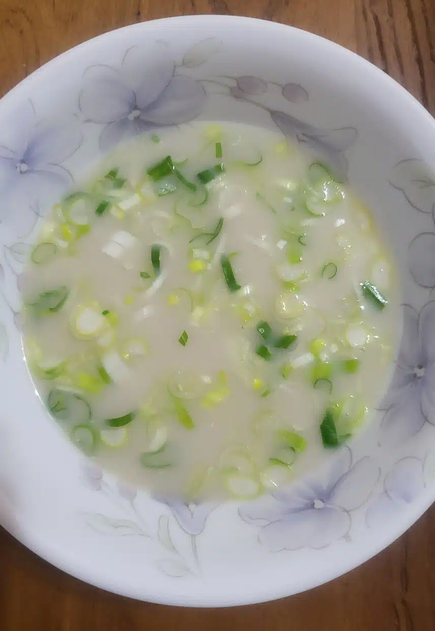 🐂한 숟갈도 남기지 않네요. ㅡ곰탕 푹 고았어요..