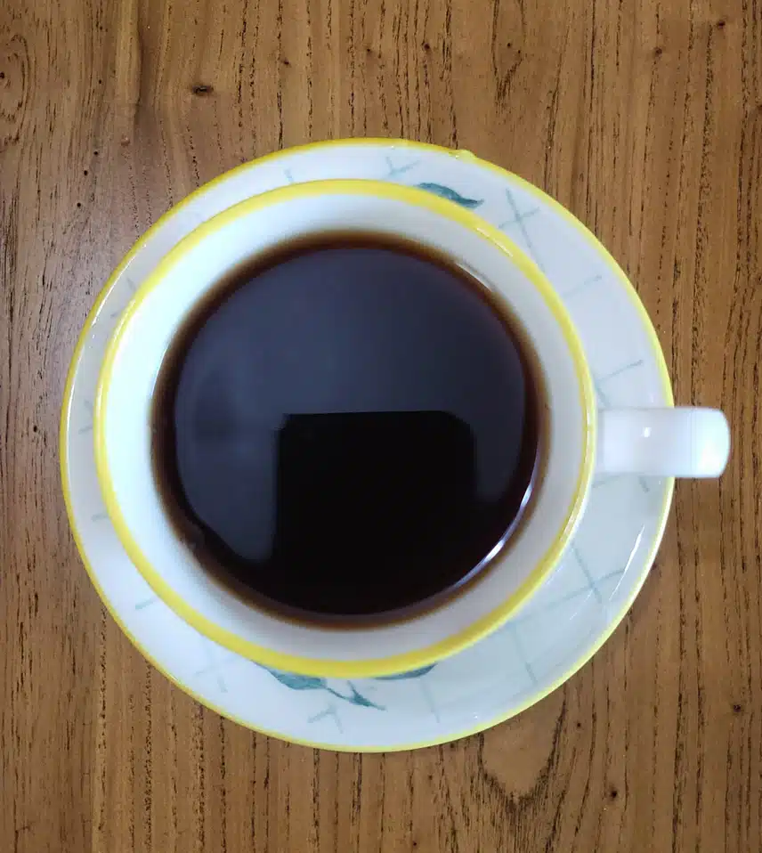 🥪🍎닭가슴살과 견과류 넣은 샌드위치와  커피 한 잔 ☕️