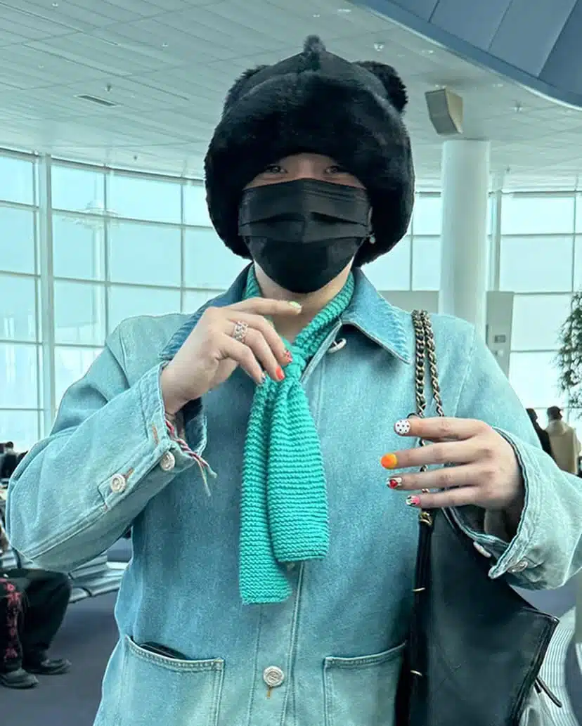 스탭분이 직접뜬 스카프?? 목도리인가봐요 ㅎㅎ