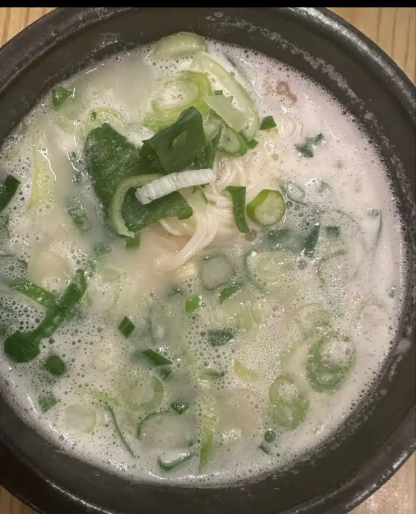 '삼대곰탕 ' 하얀 곰탕 이런 맛이네요!