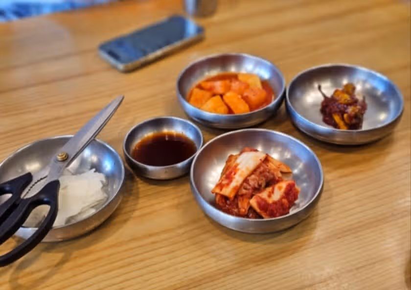 '삼대곰탕 ' 하얀 곰탕 이런 맛이네요!