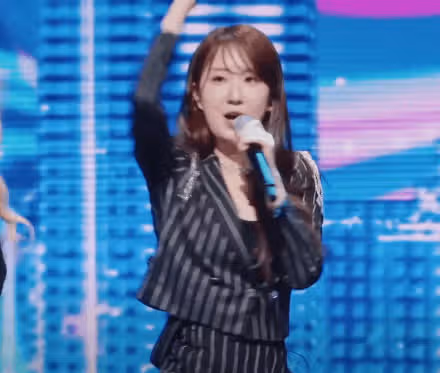 한일톱텐쇼 유진님의 신곡무대 퍼포먼스 좋네요