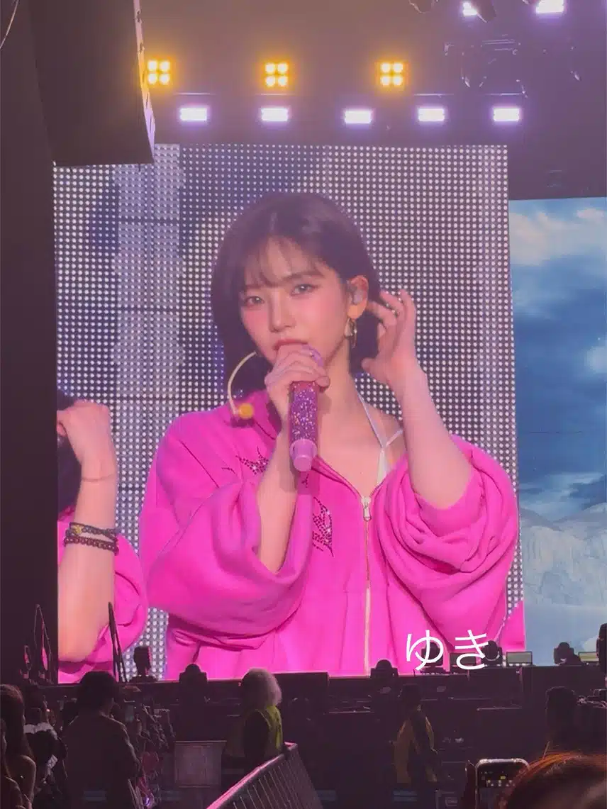 어제 에스파 런던 콘서트 단발 지민정 전광판jpg