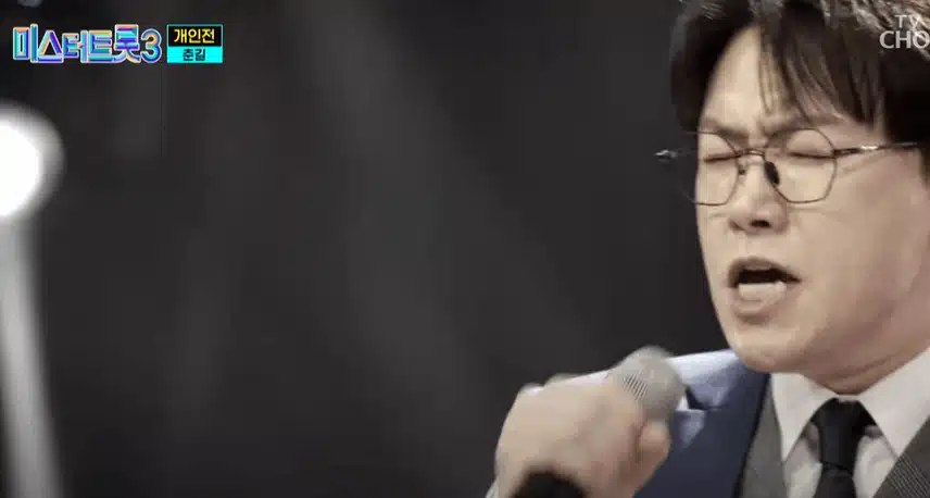 완벽한 무대를 만들어 내는 춘길님 개인전 무대 훌륭했어요. 