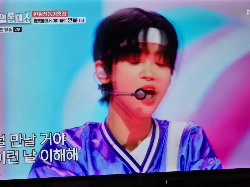 오랫만에 보는 안율군이 너무 크고 멋져졌네요
