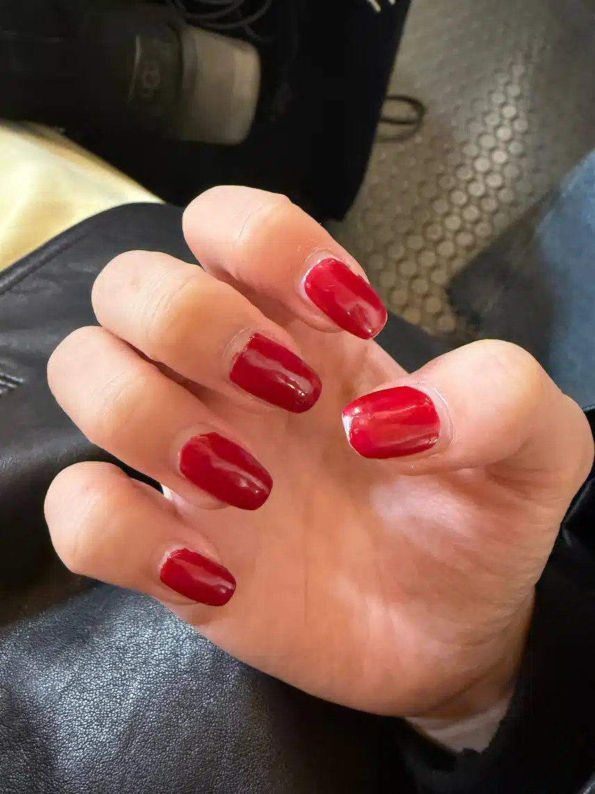 윈터의 셀프 매니큐어 💅