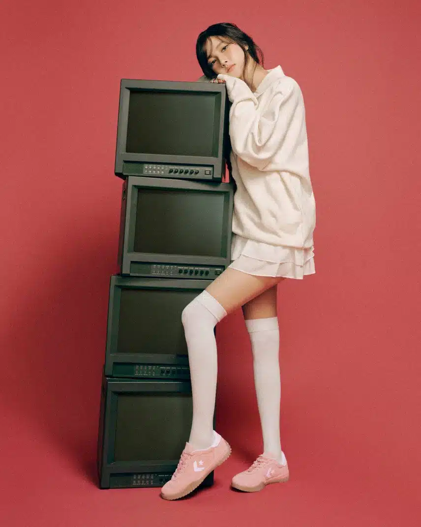 방금 뜬 컨버스 카리나 화보jpg