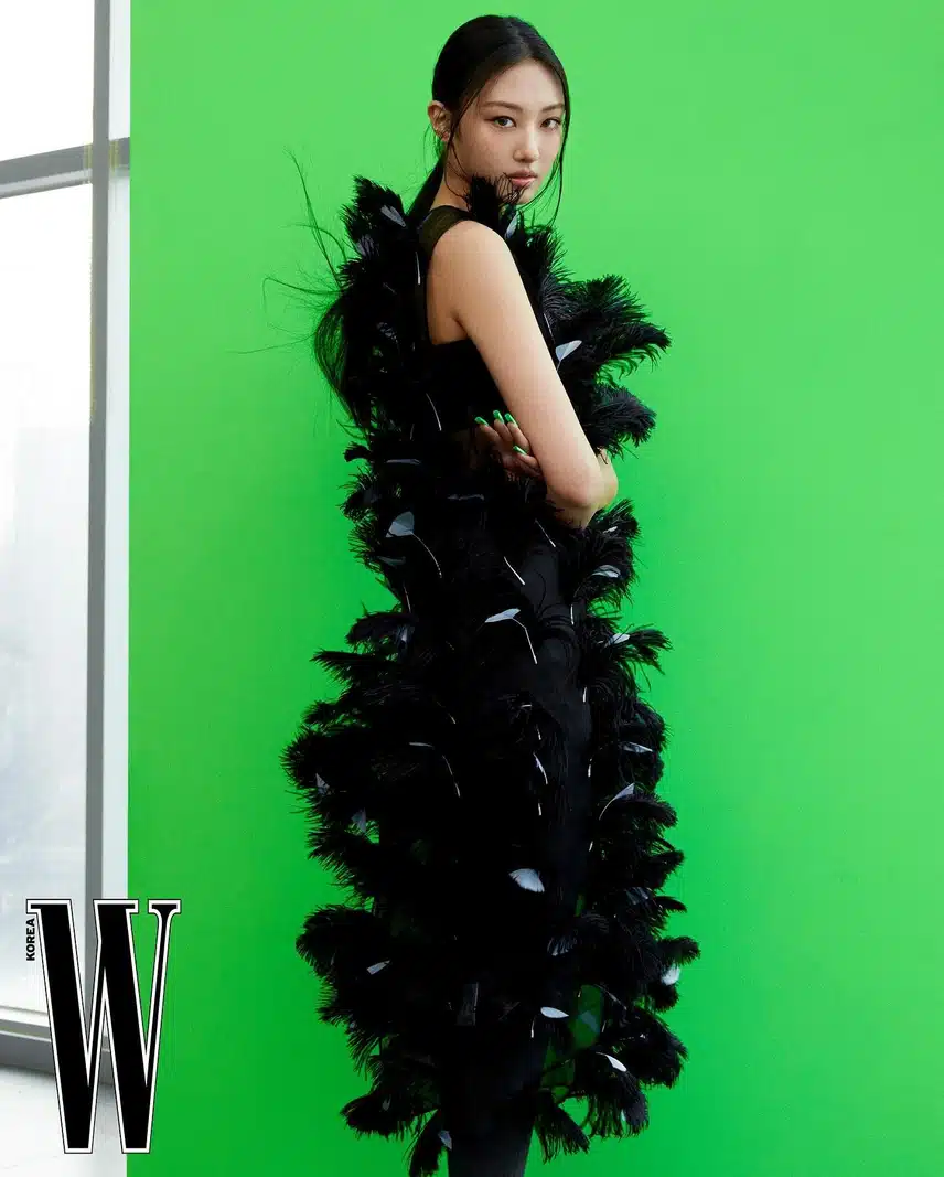Miyayo W Korea April issue pictorial individual cut