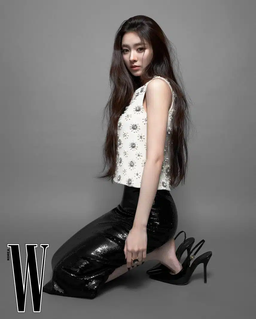Miyayo W Korea April issue pictorial individual cut