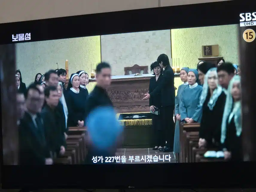 누나가 죽는 것을 목격하고 기억이 돌아온 걸까요??