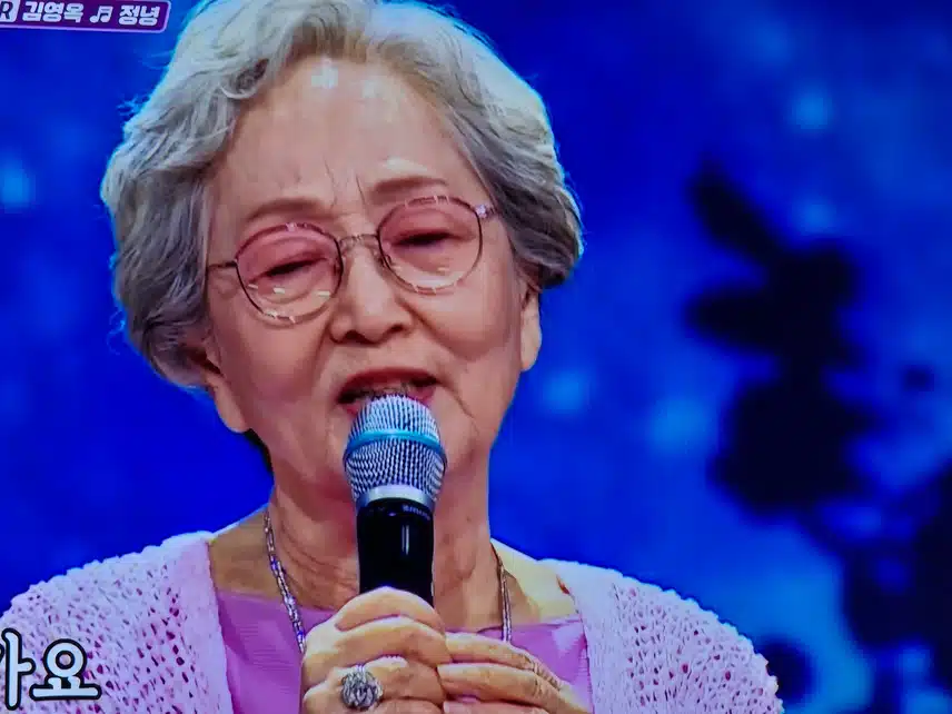 87세의 나이에도 열심히 활동하시는 모습이 너무 멋지시네요