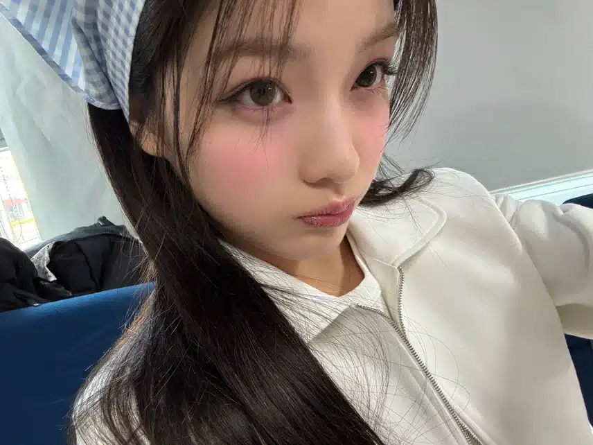 이로하님 셀카 너무 뽀둥(?)하고 귀엽네요 