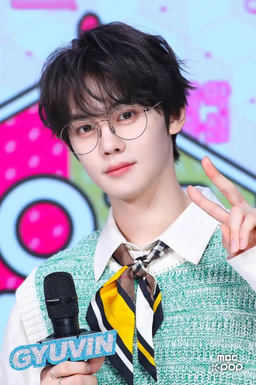 음중 새로운 엠씨 제베원 김규빈 진짜 잘생겼네요..!!